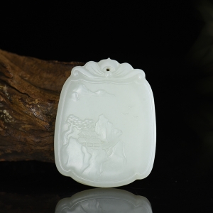 籽料和田白玉锦绣山河吊坠