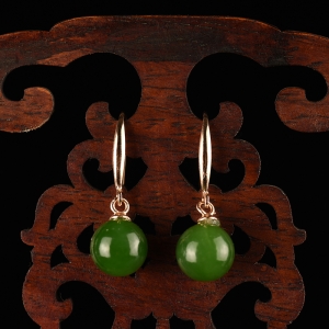 银镶山料和田碧玉圆珠耳坠
