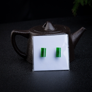 糯种翠绿翡翠长方形戒面一对