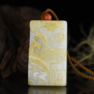 籽料和田白玉仿古龙凤呈祥吊坠