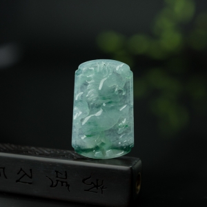 糯冰种飘花翡翠马到功成吊坠