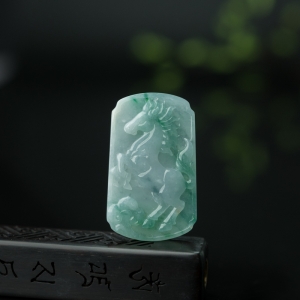 糯冰种飘翠翡翠马到功成吊坠