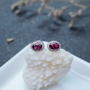 18K玫红碧玺耳钉