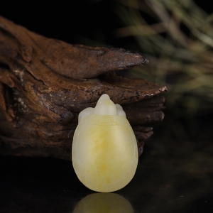 籽料和田白玉荣归吊坠