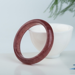 57.5mm草莓晶手镯