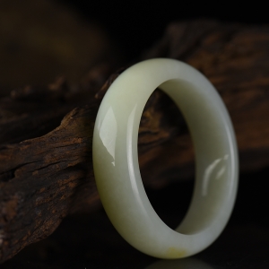 58.5mm山料和田青白玉扁镯