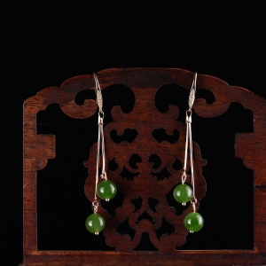 银镶和田碧玉圆珠耳坠