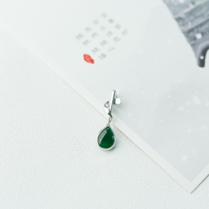 18K糯种翠绿翡翠水滴吊坠