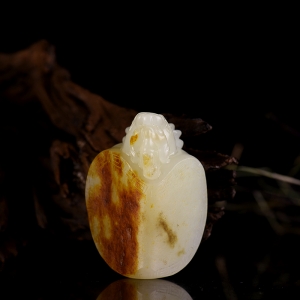 山料和田白玉荣归吊坠