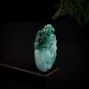 糯种蓝绿翡翠福如东海吊坠