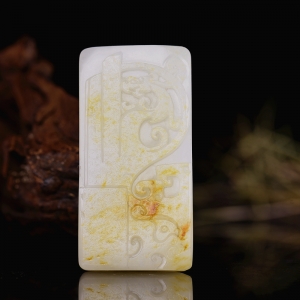 籽料和田白玉仿古龙凤牌吊坠