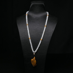 籽料俏色和田玉抓住机遇项链