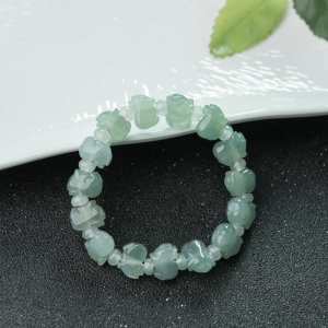 糯冰种晴水翡翠小猪手串