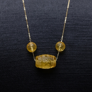 18K鸡油黄蜜蜡桶珠项链