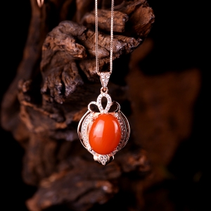 银镶锆石樱桃红南红吊坠