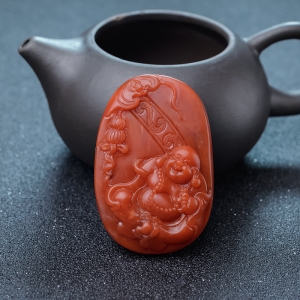 柿子红南红弥勒佛吊坠