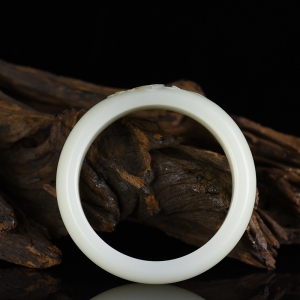 籽料和田白玉手镯