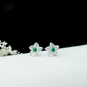 18K糯冰种翠绿翡翠水晶花耳钉