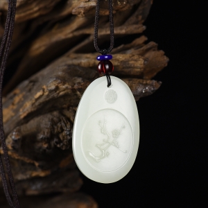 山料和田白玉傲骨雪梅吊坠