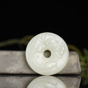 山料和田白玉年年有余吊坠