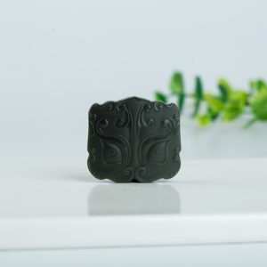 山料和田墨玉兽面吊坠