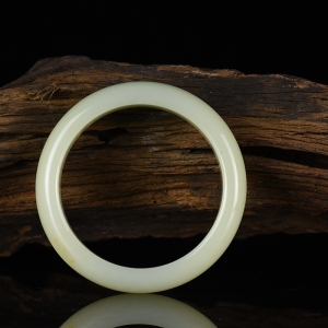 59.5mm山料和田青白玉扁镯