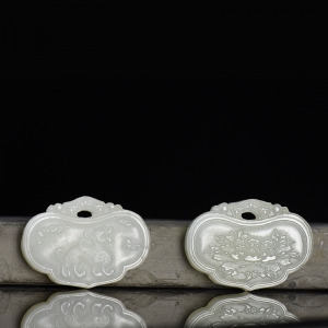 籽料和田白玉平安锁组合（二件）