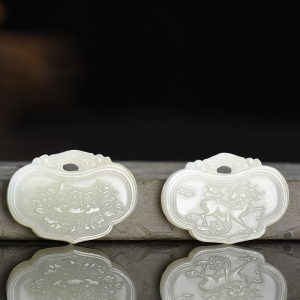 籽料和田白玉平安锁组合（二件）