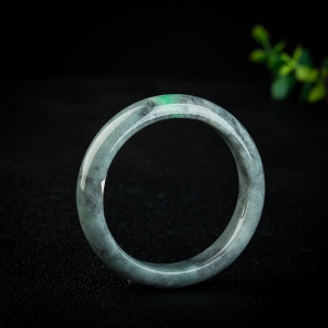 58.5mm豆种飘翠翡翠手镯