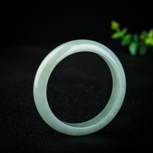 66mm糯冰种灰绿翡翠手镯