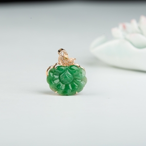 18k糯种翠绿翡翠连生贵子吊坠