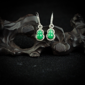 18k糯种飘翠翡翠葫芦耳环