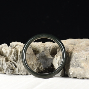 58.5山料和田青玉手镯