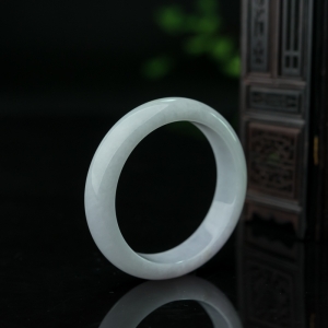 56mm糯种翡翠平安镯