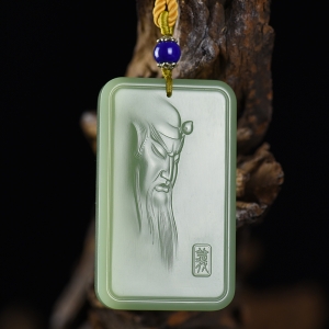 山料和田碧玉鸭蛋青关公吊坠