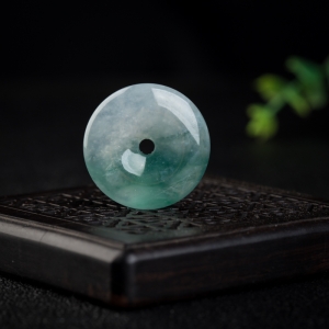 糯冰种飘花翡翠平安扣吊坠