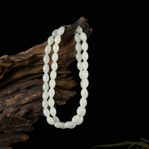 籽料和田白玉米粒项链