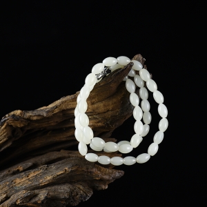 籽料和田白玉米粒项链