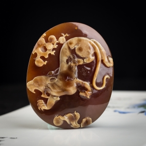 棕珀福寿如意吊坠