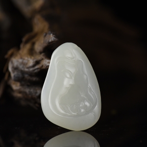 籽料和田白玉观音吊坠