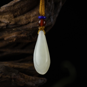 籽料和田白玉玉兰花吊坠