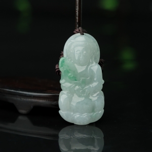 糯种飘翠翡翠观音吊坠