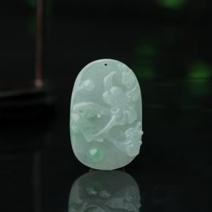 糯种飘翠翡翠喜上眉梢吊坠