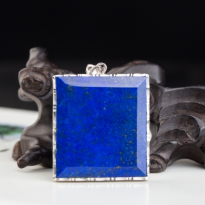 银镶天蓝色青金石无事牌吊坠