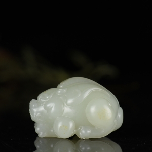 籽料和田白玉貔貅吊坠
