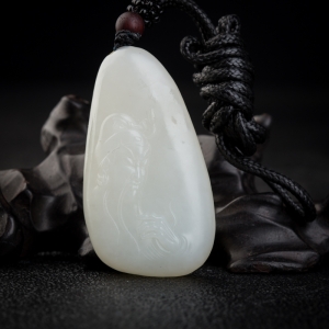 籽料和田羊脂白玉关羽吊坠