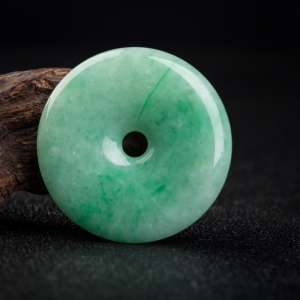 豆种豆绿翡翠平安扣吊坠