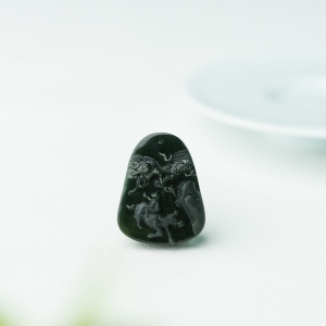 糯冰种墨翠牧童吊坠