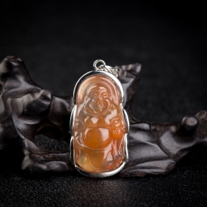 冰飘南红弥勒佛吊坠