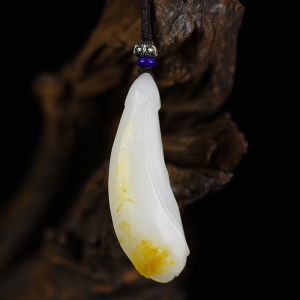 山料和田白玉玉兰花吊坠